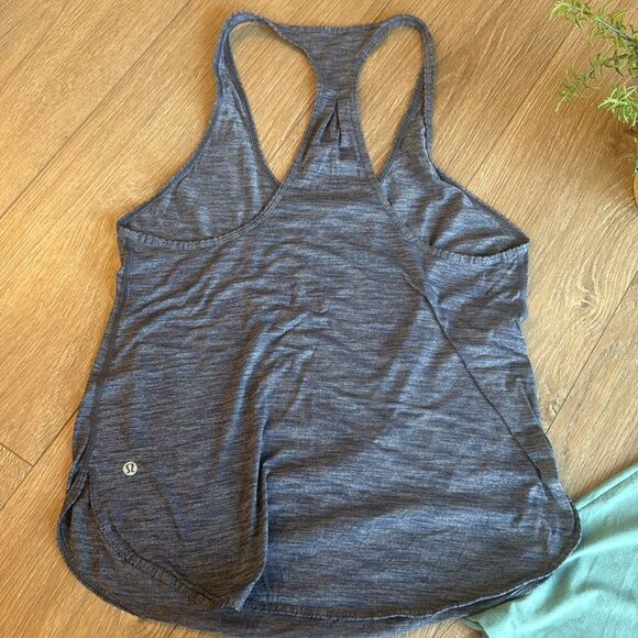 ((2 PIECE)) ALO AND LULULEMON WORKOUT TANK BUNDLE SIZE SMALL - Picture 6 of 7